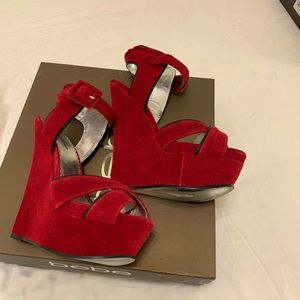 Vintage Bebe Sky High Wedges Red Burgundy size 7